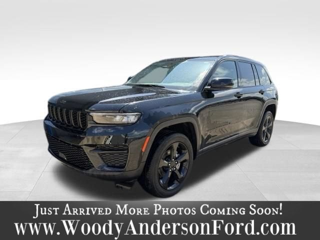 2023 Jeep Grand Cherokee Altitude