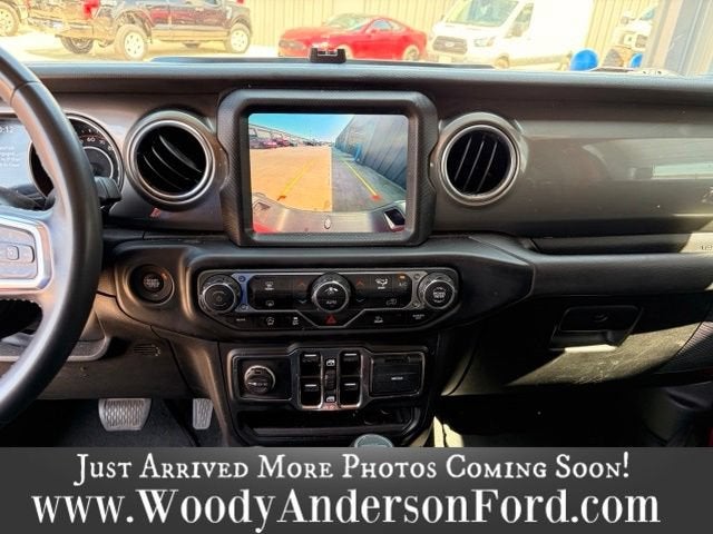 2023 Jeep Gladiator Overland