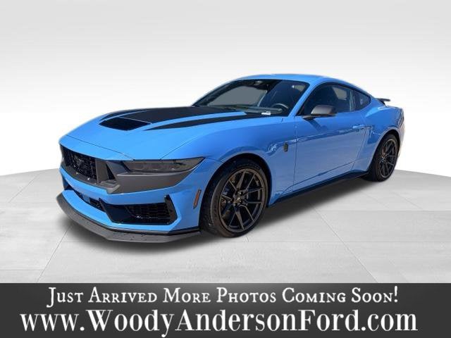 2025 Ford Mustang Dark Horse