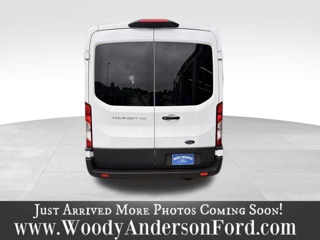 2025 Ford Transit Passenger Wagon XL