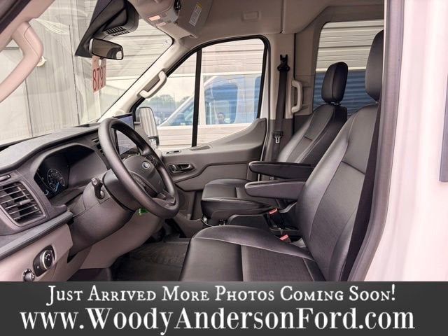 2025 Ford Transit Passenger Wagon XL