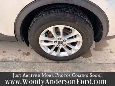 2020 Ford Escape SE
