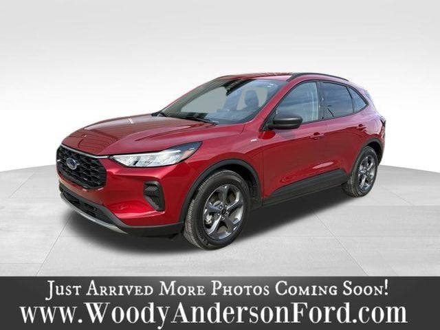 2025 Ford Escape ST-Line FWD's photo