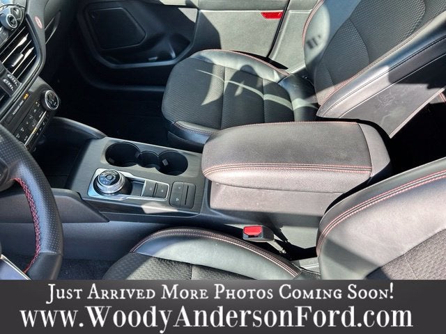 2025 Ford Escape ST-Line Select