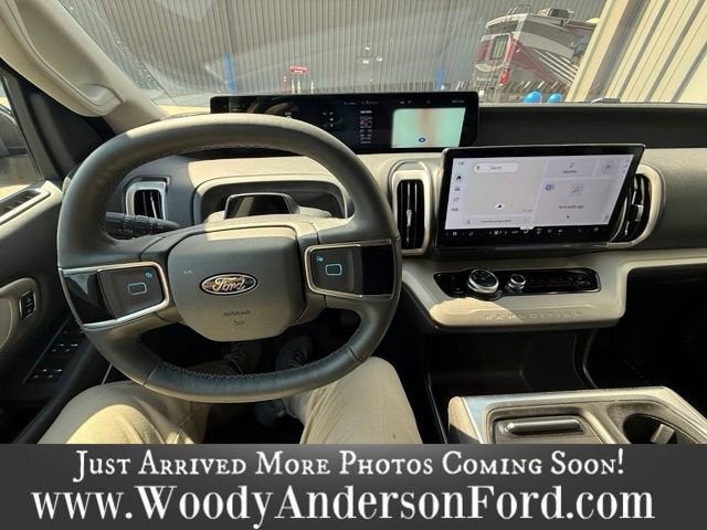 2025 Ford Expedition Max Active