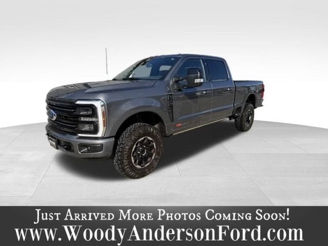 2025 Ford Super Duty F-350 SRW Platinum