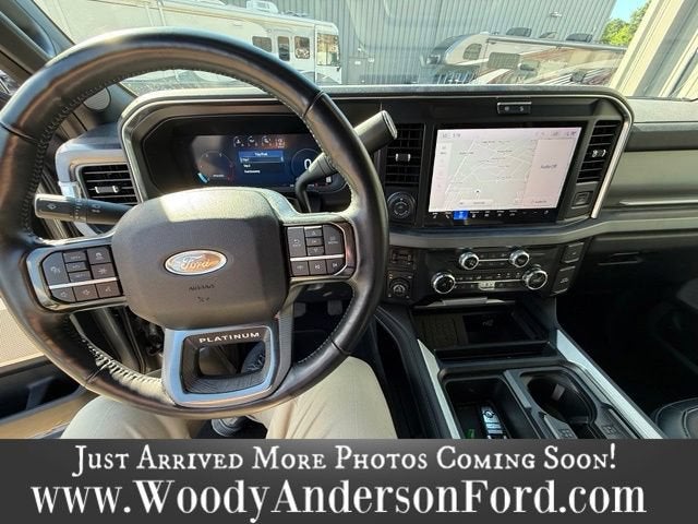 2025 Ford Super Duty F-350 SRW Platinum