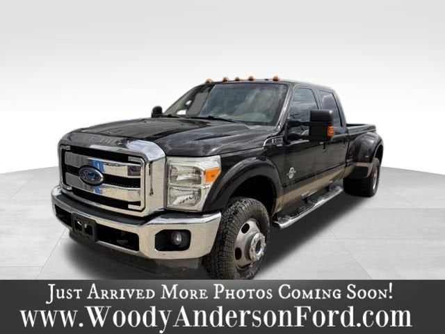 2013 Ford Super Duty F-350 DRW Lariat