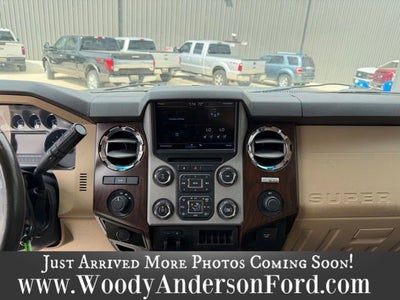 2013 Ford Super Duty F-350 DRW Lariat