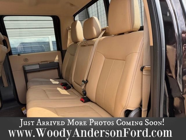 2013 Ford Super Duty F-350 DRW Lariat