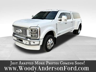 2026 Ford Super Duty F-450 DRW LARIAT