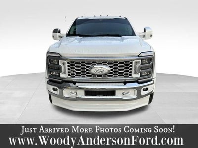 2026 Ford Super Duty F-450 DRW LARIAT