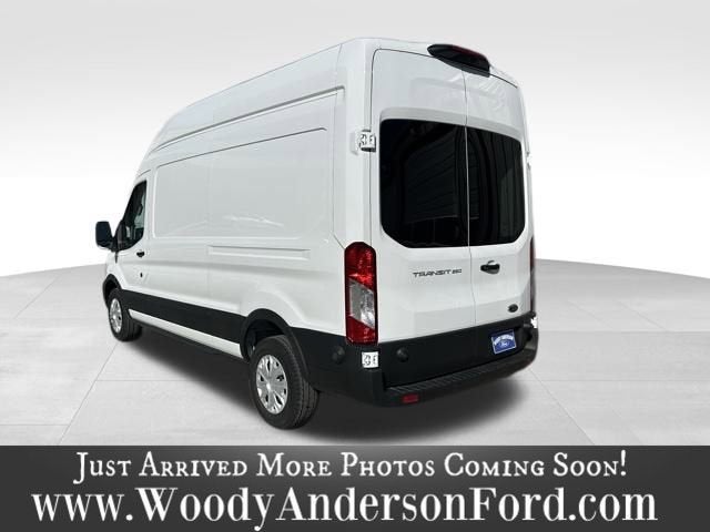 2024 Ford Transit Cargo Van Base