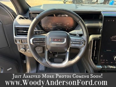 2025 GMC Yukon Elevation
