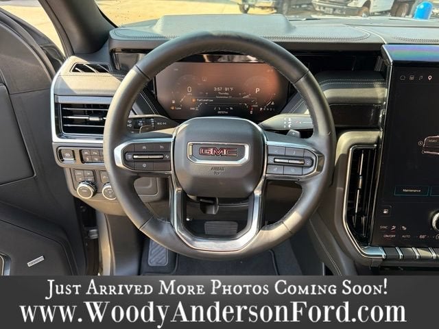 2025 GMC Yukon Elevation