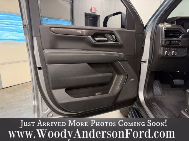 2025 GMC Yukon Elevation