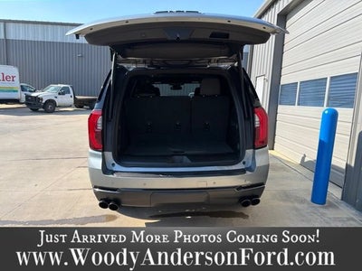 2025 GMC Yukon Elevation