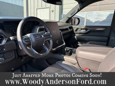 2025 GMC Yukon Elevation
