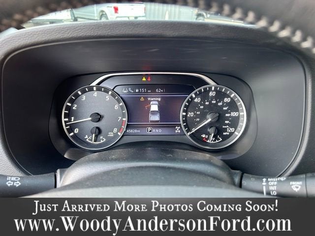 2022 Nissan Frontier SV