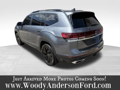 2024 Volkswagen Atlas 2.0T SE w/Technology