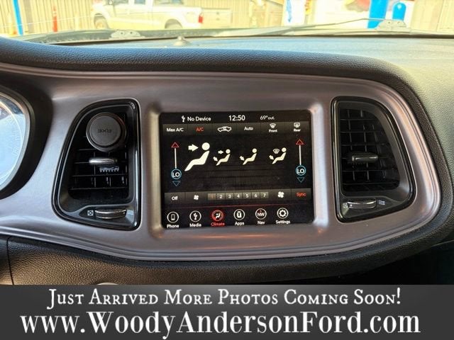 2023 Dodge Challenger SXT