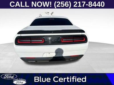 2022 Dodge Challenger SXT