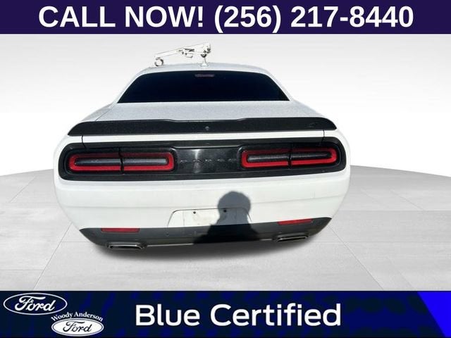 2022 Dodge Challenger SXT