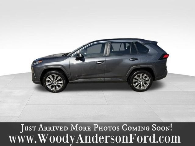 2020 Toyota RAV4 XLE Premium
