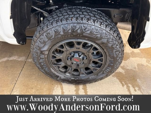 2026 Toyota Tacoma 4WD SR5