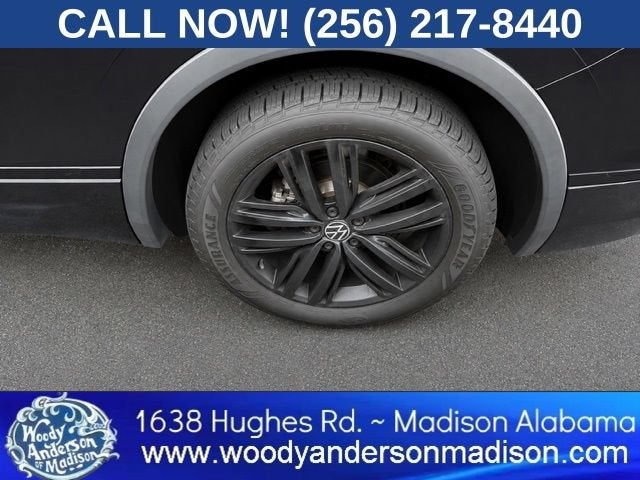 2022 Volkswagen Tiguan SE R-Line Black