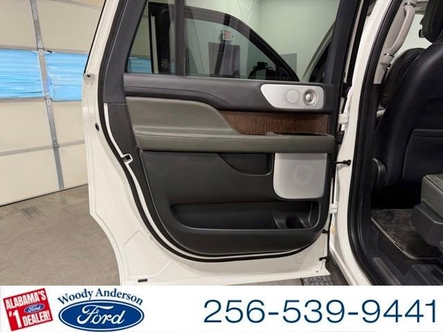 2023 Lincoln Navigator L Black Label