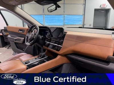 2023 Nissan Pathfinder Platinum