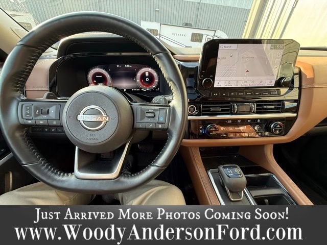 2023 Nissan Pathfinder Platinum