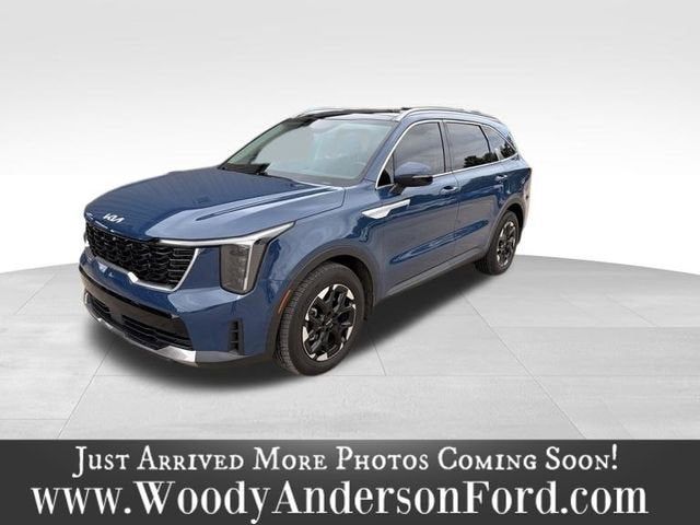 2024 Kia Sorento S AT's photo