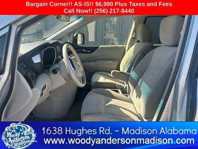 2016 Nissan Quest SV