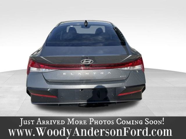 2024 Hyundai Elantra Hybrid Limited