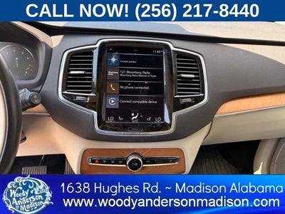2022 Volvo XC90 Momentum