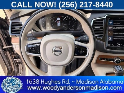 2022 Volvo XC90 Momentum