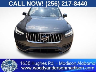 2022 Volvo XC90 Momentum