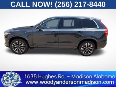 2022 Volvo XC90 Momentum