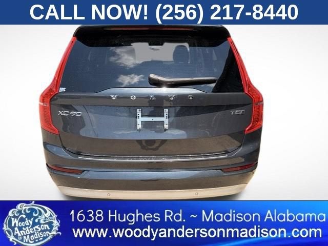 2022 Volvo XC90 Momentum